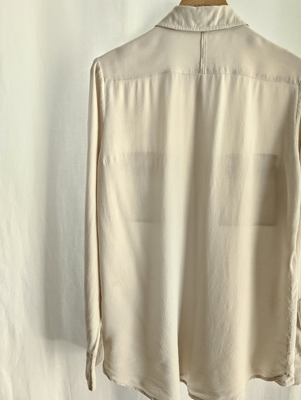 Aritzia Babaton Beige Long Sleeve 100% Silk Button Blouse - Picture 5 of 16